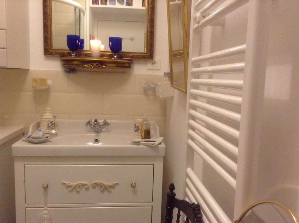la maison du phare chambre d hôtes B&B -jacuzzi privé- shabby chic Honfleur Habitación foto